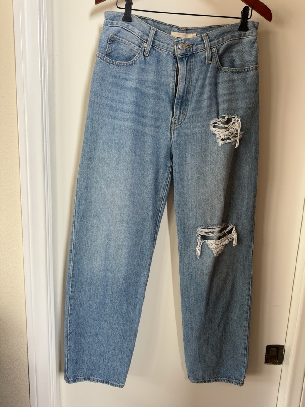 Levi’s ’94 Baggy Jeans Size 29 Light Wash Distressed Ripped